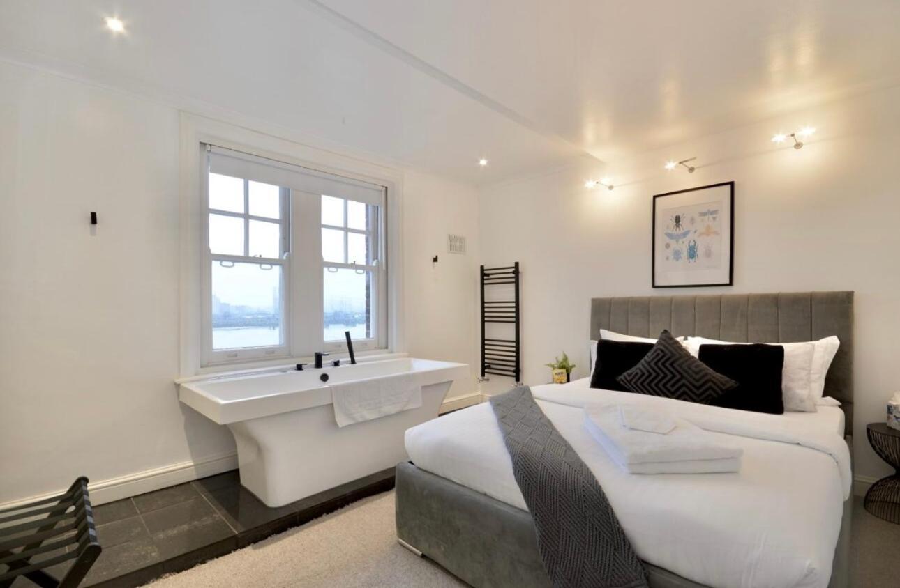 3 X Bedroom Riverside Flat With Hot Tub On Roof Terrace London Luaran gambar