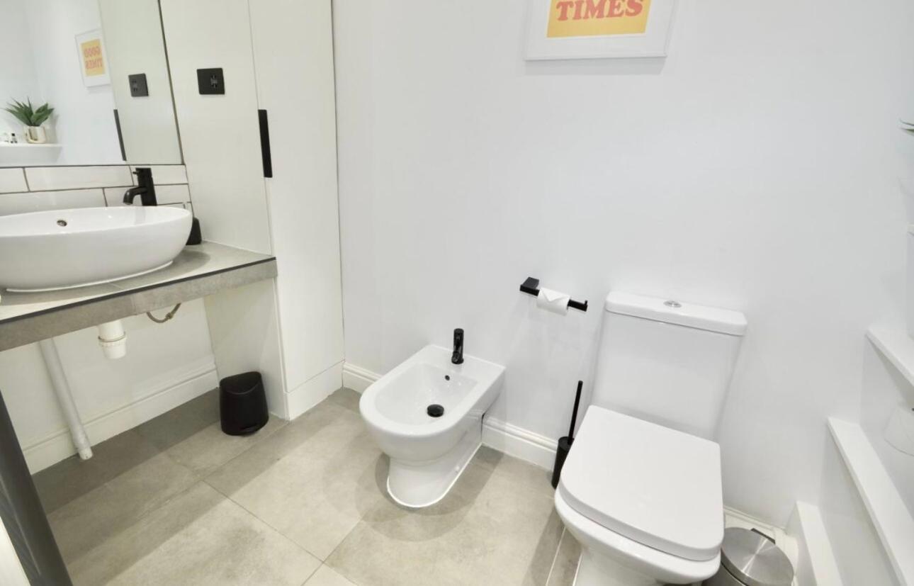 3 X Bedroom Riverside Flat With Hot Tub On Roof Terrace London Luaran gambar